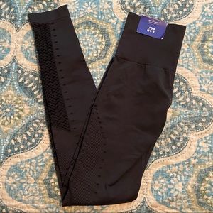 NWT JOYLAB SEAMLESS CUTOUT 7/8 LEGGINGS XS